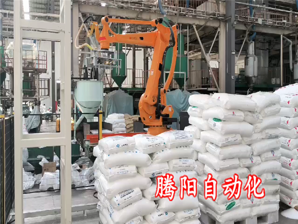 解放雙手，智控未來——拆包投料上料機(jī)器人，效率倍增的選擇